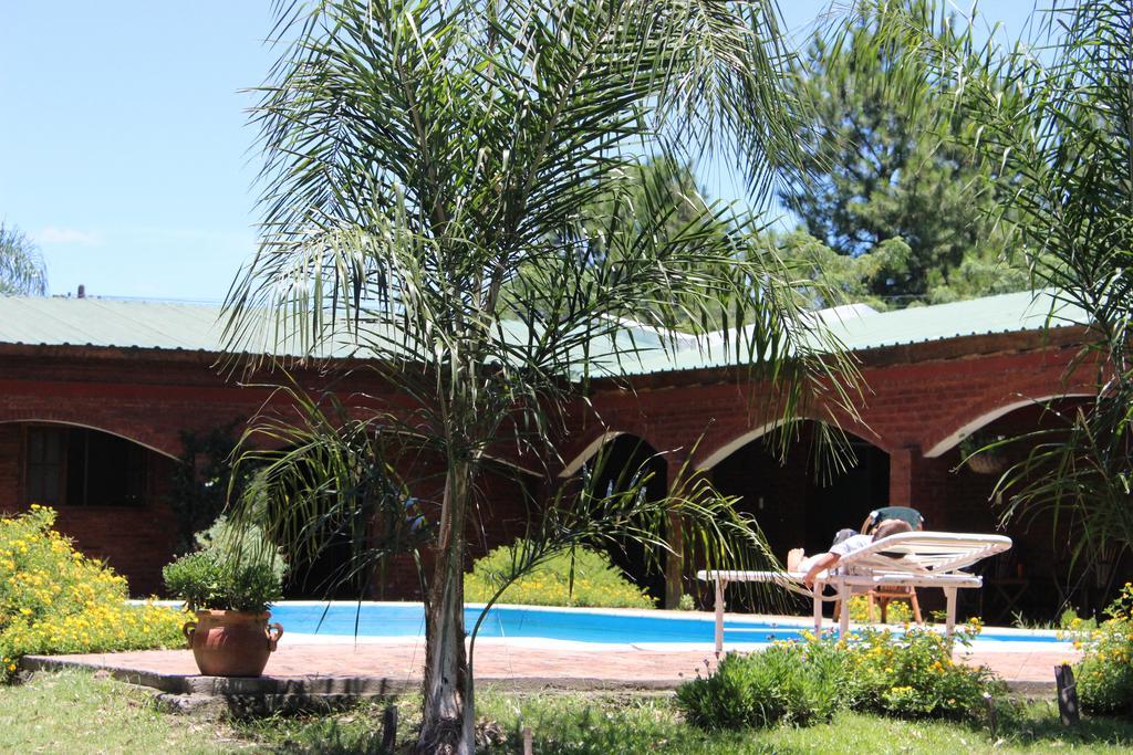 Tupasy Hotel Colonia Carlos Pellegrini Exterior foto